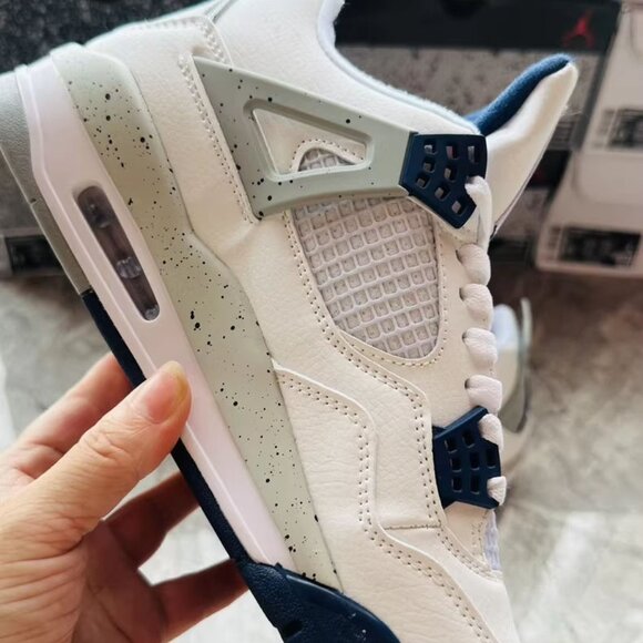 ✨Jordan 4 Retro "Midnight Navy" ✨ - Picture 4 of 7